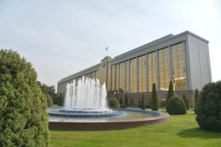Здание Кабмина Узбекистана планируют признать объектом культурного наследия