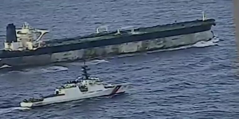 США предприняли попытку захвата танкера под российским флагом «Маринера» в Северной Атлантике