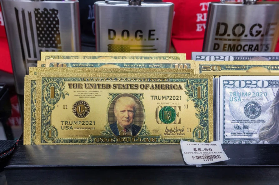 Новая купюра в $250 с Трампом